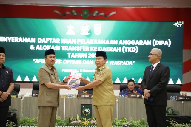 Bupati Sukiman Terima DIPA Tahun 2023, Pemkab Rohul Dapat Pagu Anggaran Senilai 1.4 Triliun