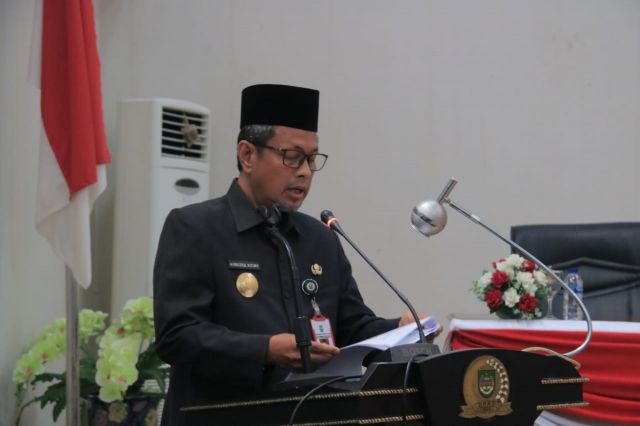 Pemkab dan DPRD Rohul Sepakati KUA-PPAS APBD 2021, Pjs Bupati : Harusnya Efisiensikan Belanja Aparatur, Perbanyak Pembangunan