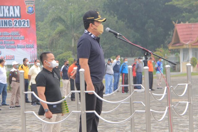 Pimpin Apel Bersama Penutup Tahun 2021, Bupati H. Sukiman Gariskan 3 Poin Penting dan Minta ASN Sebagai Contoh Bagi Masyarakat