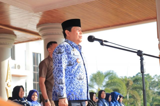 pimpin Upacara Peringatan HKN, Bupati Sukiman Ajak ASN Sukseskan Sensus Penduduk 2020