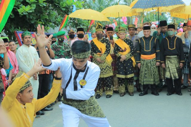 Pengukuhan Datuk Bendaharo Luhak Kunto Darussalam,Sukiman Ajak Mari Bersatu Padu Menegakkan Dan Memelihara Adat Melayu