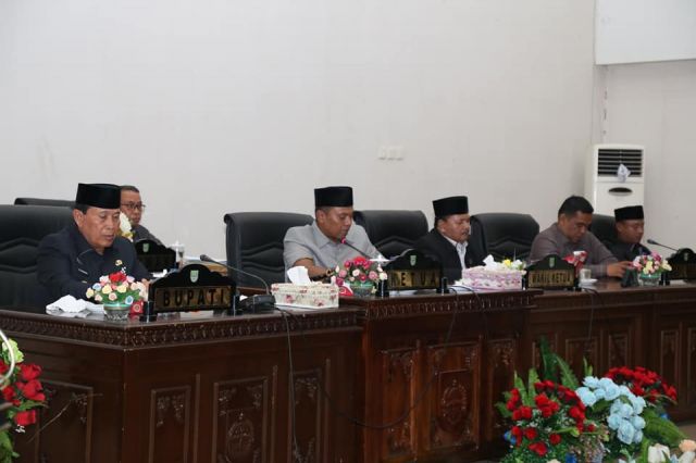 DPRD Rohul Sahkan 2 Ranperda dan Rekomendasi LKPj Bupati Rohul.