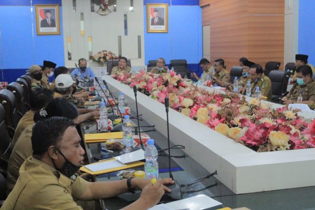Rapat Menghadapi HKBN, Sekda : Kebutuhan Pangan Di Rohul Saat Ini Masih Stabil