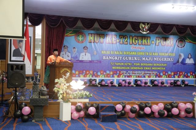 HUT IGTKI PGRI Ke 72, Bupati Rohul H.Sukiman Ajak Guru TK Tidak Lelah Melahirkan Generasi Emas Yang Lebih Kompeten