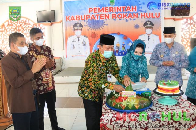 Peringati Hari Jadi ke 14, Bupati H. Sukiman : Nilai BPR Rohul Semakin Berkembang dan Maju