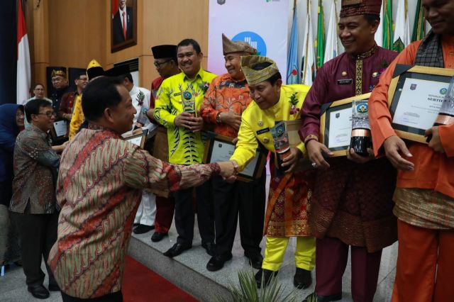 Pemkab Rohul Raih Penghargaan Swasti Saba Padapa 2019 Dari Mendagri 