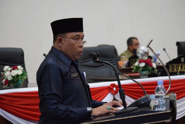 Paripurna Jawaban Bupati Atas Pandangan Umum Fraksi, Pemda Rohul Harapkan Pembahasan Dilaksanakan Sesuai Waktu Yang Ditentukan