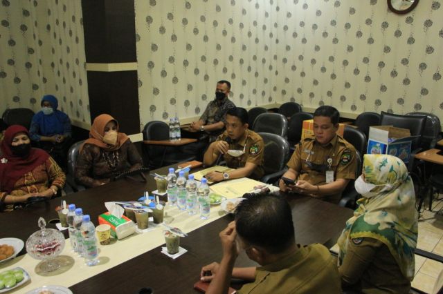 Dinilai Memiliki Pengawasan Intern Berbasis Elektronik dan Aplikasi, Inspektorat Bukittinggi Studi Banding ke Inspektorat Rohul
