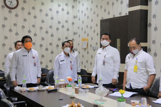 Sekda Rohul Ikuti Penyerahan DIPA dan TKDD 2021 Oleh Presiden Jokowi Secara Virtual