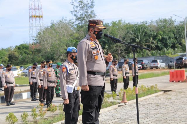 Ikuti Apel pergeseran 612 personil gabungan pengamanan PSU. Bupati H. Sukiman harap berjalan lancar, aman dan  tanpa kendala