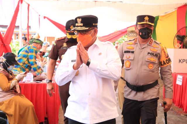 Wagubri Dan Kapolda Lakukan Peninjauan Pilkada Serentak Di Kab.Rokan Hulu