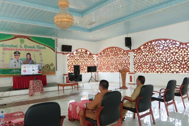 Pemkab Rohul ikuti Rakor strategi konunikasi Publik Covid19. Kemendagri Kepala Daerah jadi teladan pelaksanaan vaksinasi covid 19.
