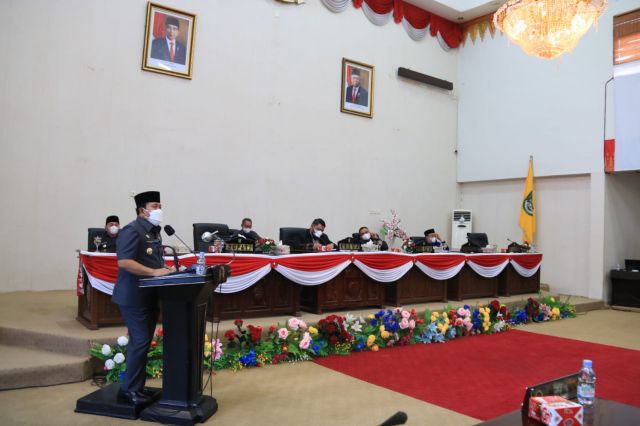 Bupati Rohul Sampaikan Jawaban Atas Pemandangan Umum Fraksi Terhadap Ranperda Perubahan APBD TA 2021