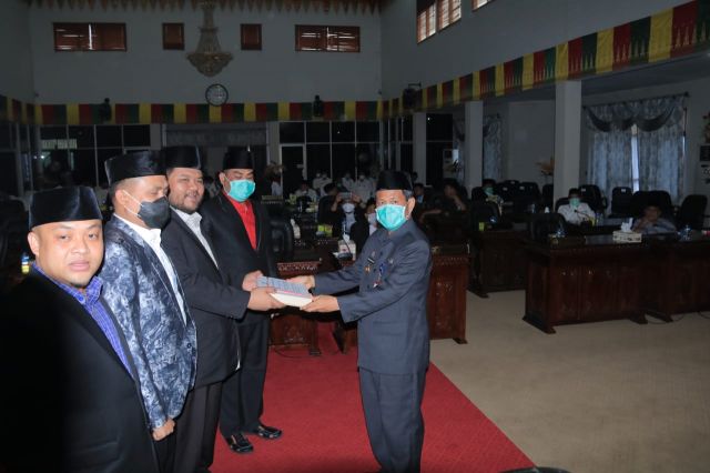 Pjs Bupati Masrul Kasmy Sampaikan 3 Ranperda ke DPRD Rohul