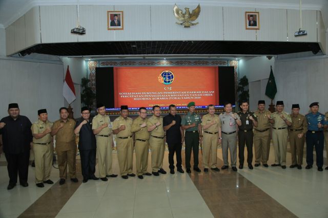 Bupati Rohul Hadiri Sosialisasi Percepatan Penyelesaian TORA di Pekanbaru