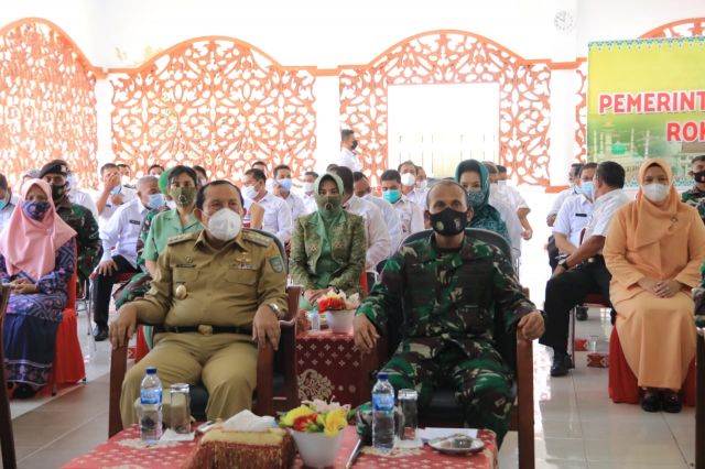 Penutupan TMMD Ke 110 Kodim 0313/KPR TA.2021, Bupati Sukiman Meneteskan Air Mata Teringat Masa Menjadi Prajurit Negara