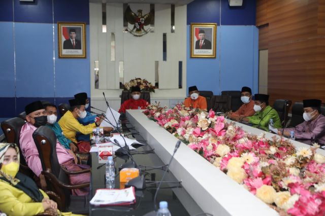 Evaluasi UPTB Bapenda. Wabup, realisasi pajak harus mencapai target