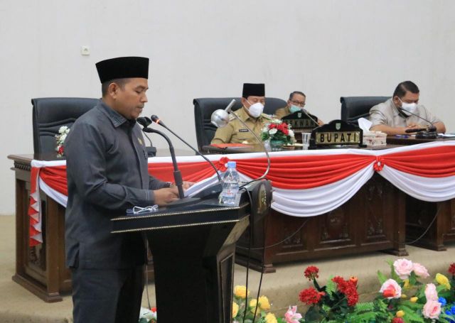 Pandangan Umum Fraksi, apresiasi LKPJ Bupati, dukung Perda disabelitas dan LP2B.