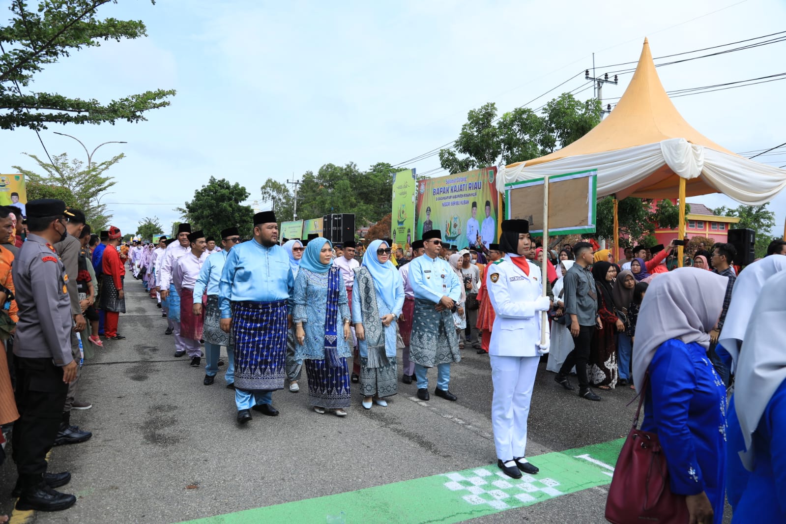 Pelepasan Pawai Taaruf Mtq Ke Xl Oleh Gubri Rombongan Rohul Start Di