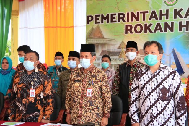Wagubri Kukuhkan TPAKD se Riau, Pjs Bupati Dorong TPAKD Rohul Tingkatkan Pengembangan Akses Ekonomi UMKM 