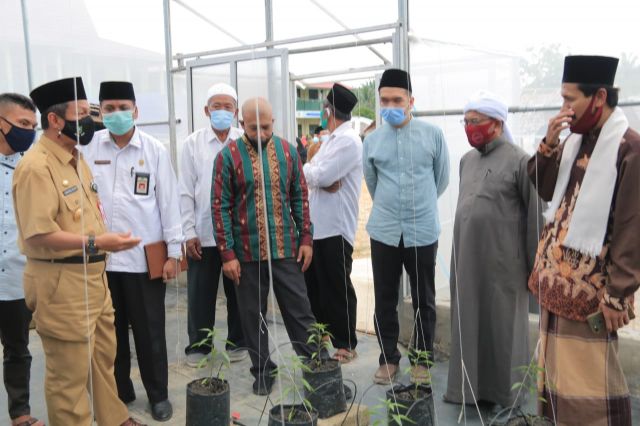 Resmikan Green House Agrowisata Organik Ponpes Daarul Quran Darussalam, Pjs Bupati:Semoga Bisa Menambah Income Bagi Ponpes