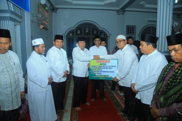 Safari Ramadhan di Kabun, Pemkab Bantu Pembangunan Menara Mesjid Nurul Iman