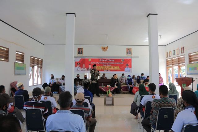 Bupati H. Sukiman Dukung Pengembangan Budidaya Lebah Madu KLH Master Jaya Desa di Pasir Jaya