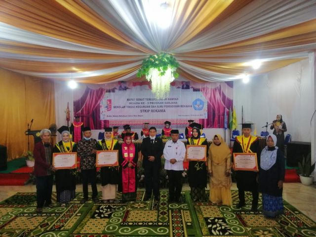 Wisuda Ke-3 STKIP Rokania, Pemkab Rohul Apresiasi Yayasan YR3 Ciptakan Generasi Berpendidikan