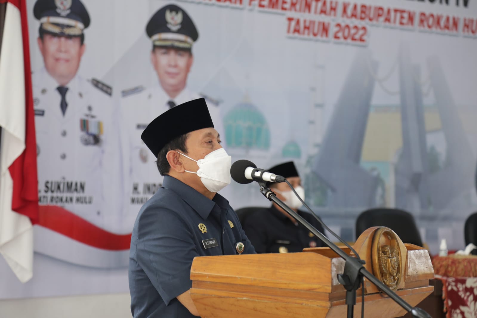 Dua Hari Jelang Cuti Lebaran, Bupati Sukiman Lantik 103 Pejabat Eselon ...